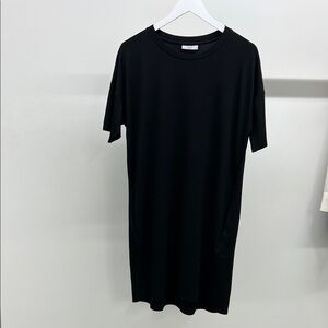 Minimum Black Short Sleeve T Shirt Dress
